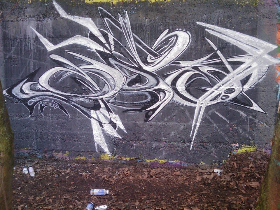 Graffiti Wall - Photo by quester - qst, quest, drifs