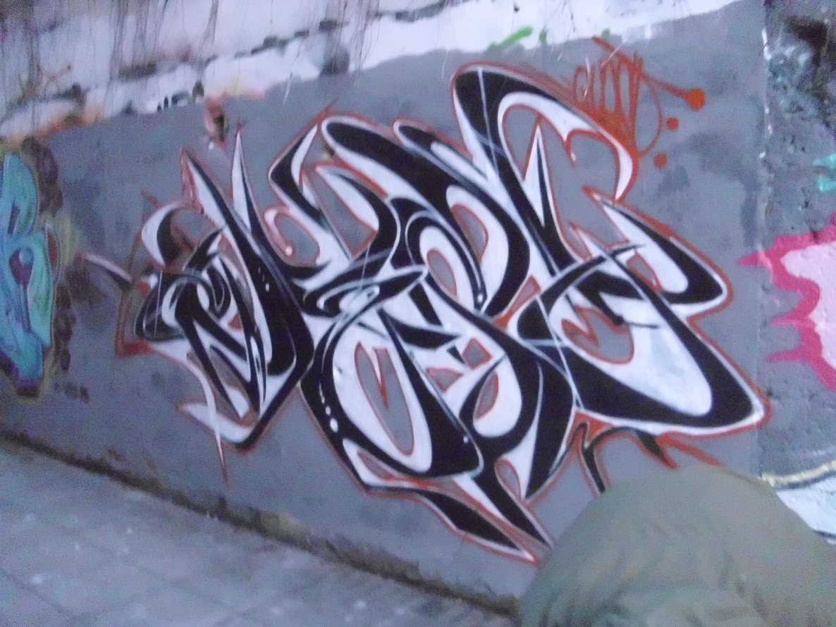 Graffiti Wall - Photo by quester - quest, hall