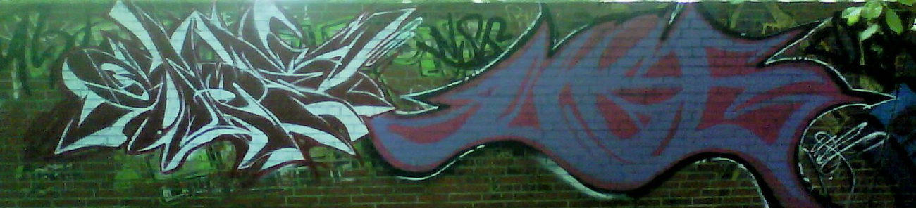 Graffiti Wall - Photo by quester - quest, ult