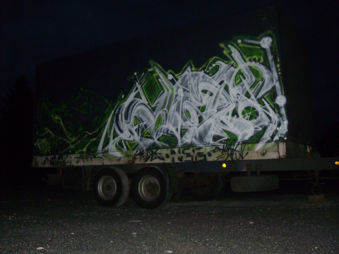 Graffiti Artwork - Photo by quester - qst, nsg, outline