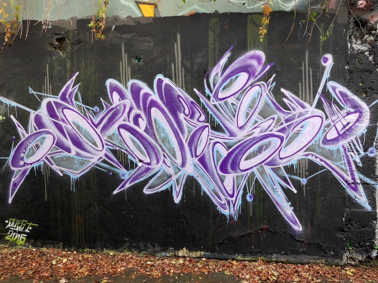 Graffiti Wall - Photo by quester