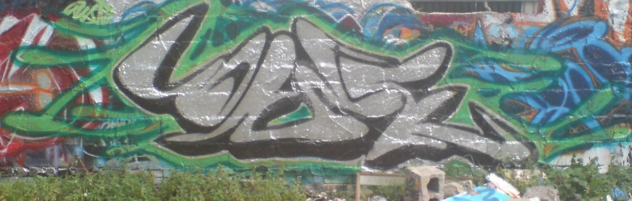 Graffiti Wall - Photo by quester