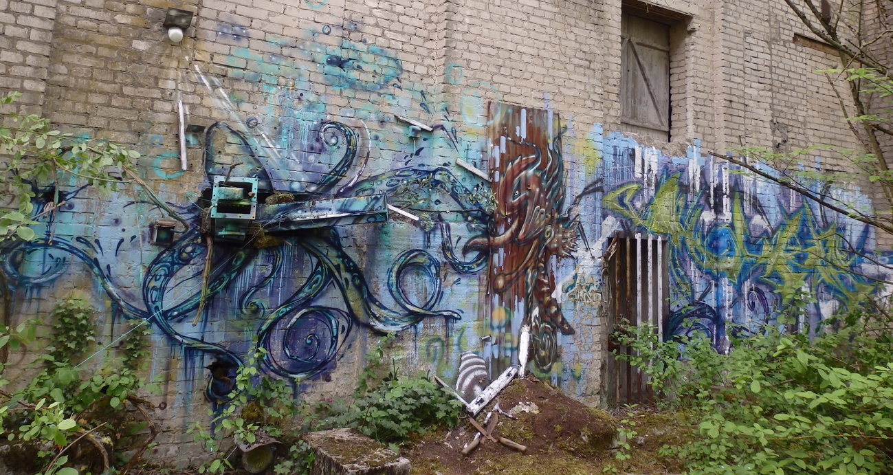 Graffiti Wall - Photo by quester