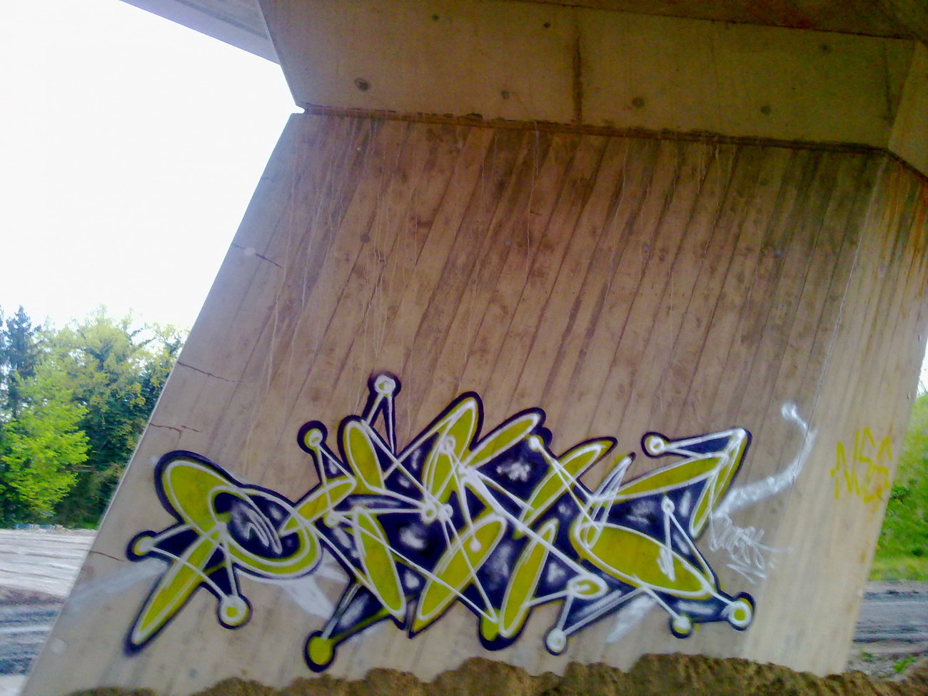 Graffiti Wall - Photo by quester