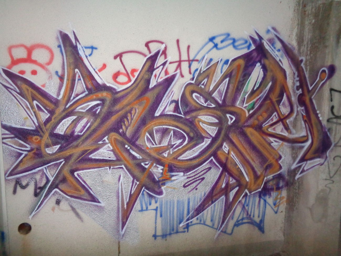 Graffiti Bombing - Photo by quester