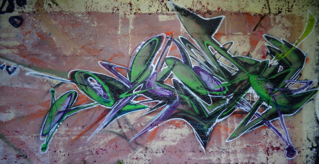 Graffiti Wall - Photo by quester - gütersloh