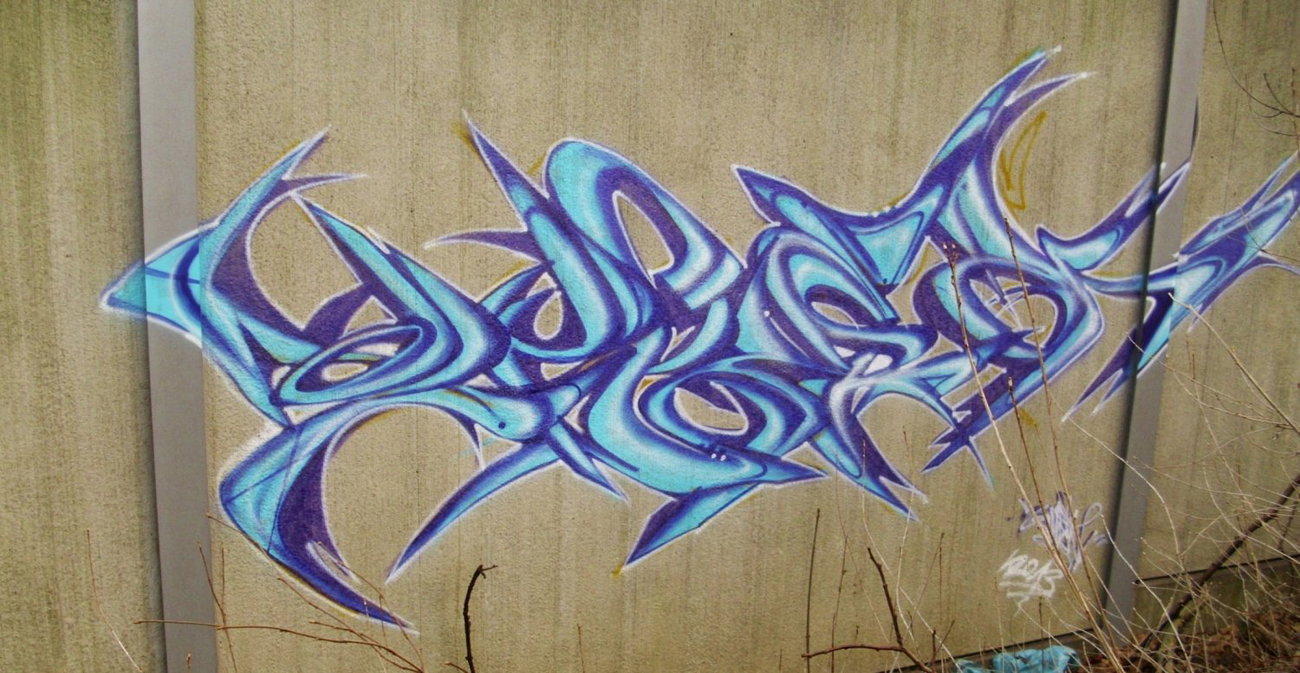 Graffiti Wall - Photo by quester