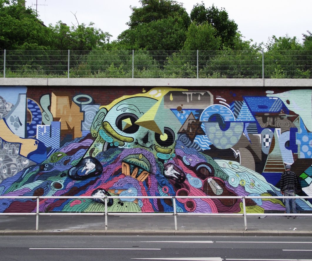 Graffiti Wall - Photo by qumi - qumi, the, top (2013)