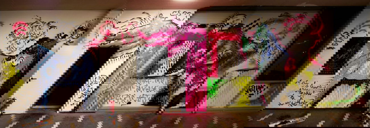 Graffiti Wall - Photo by qumi - horse, hand, skull (2012)