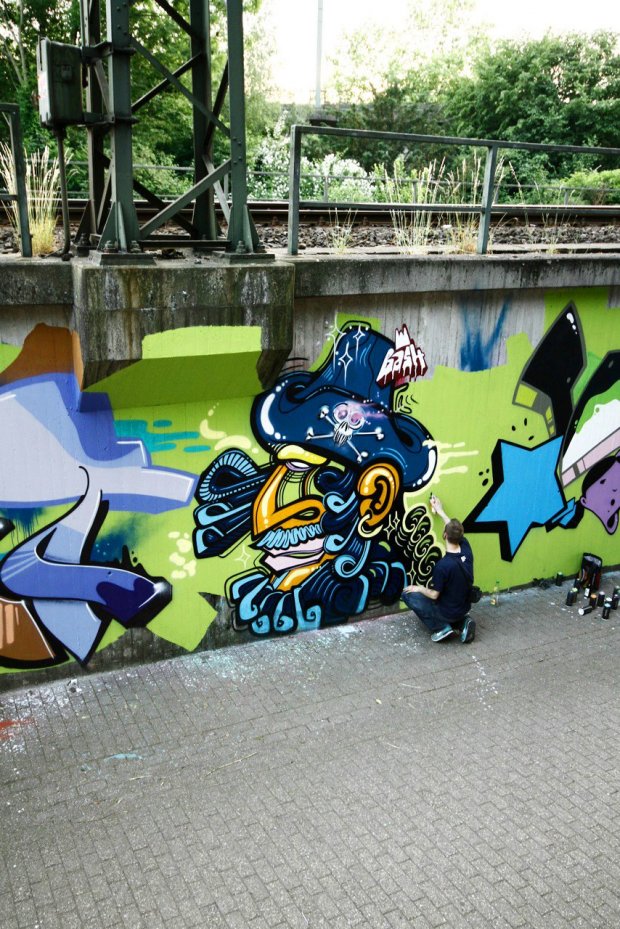 Graffiti Wall - Photo by qumi - dont, forget, bash (2012)