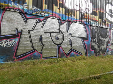 Graffiti Wall - Photo by qwerty123