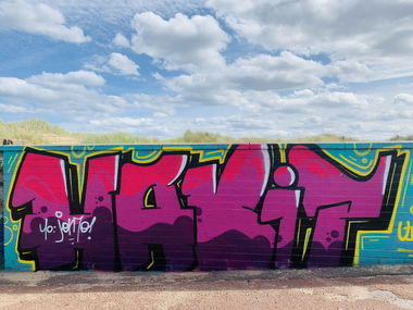 Graffiti Wall - Photo by qwerty123 (2021)