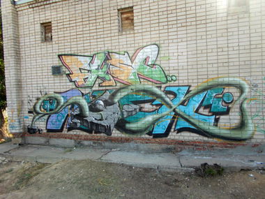 Graffiti Wall - Photo by raek (2013)