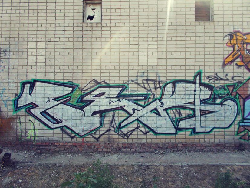 Graffiti Wall - Photo by raek (2013)