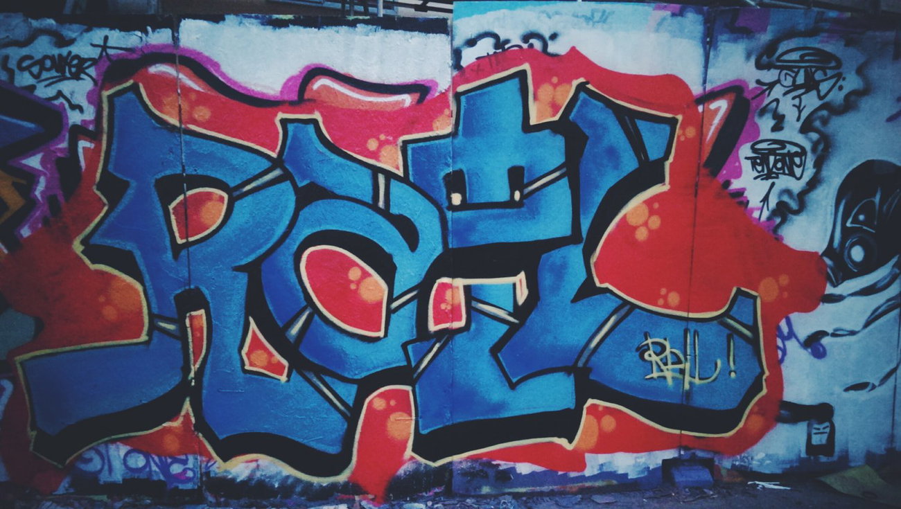 Graffiti Wall - Photo by rail
