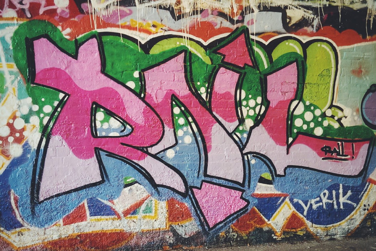 Graffiti Wall - Photo by rail