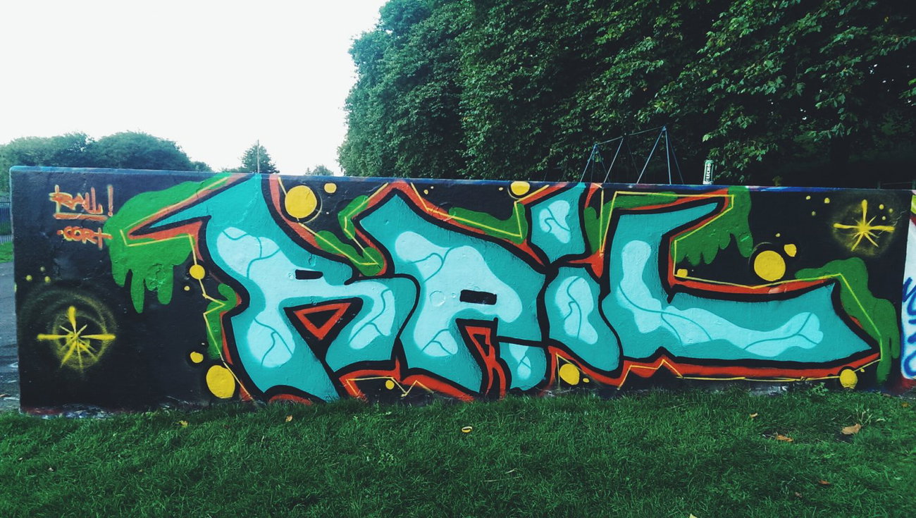 Graffiti Wall - Photo by rail