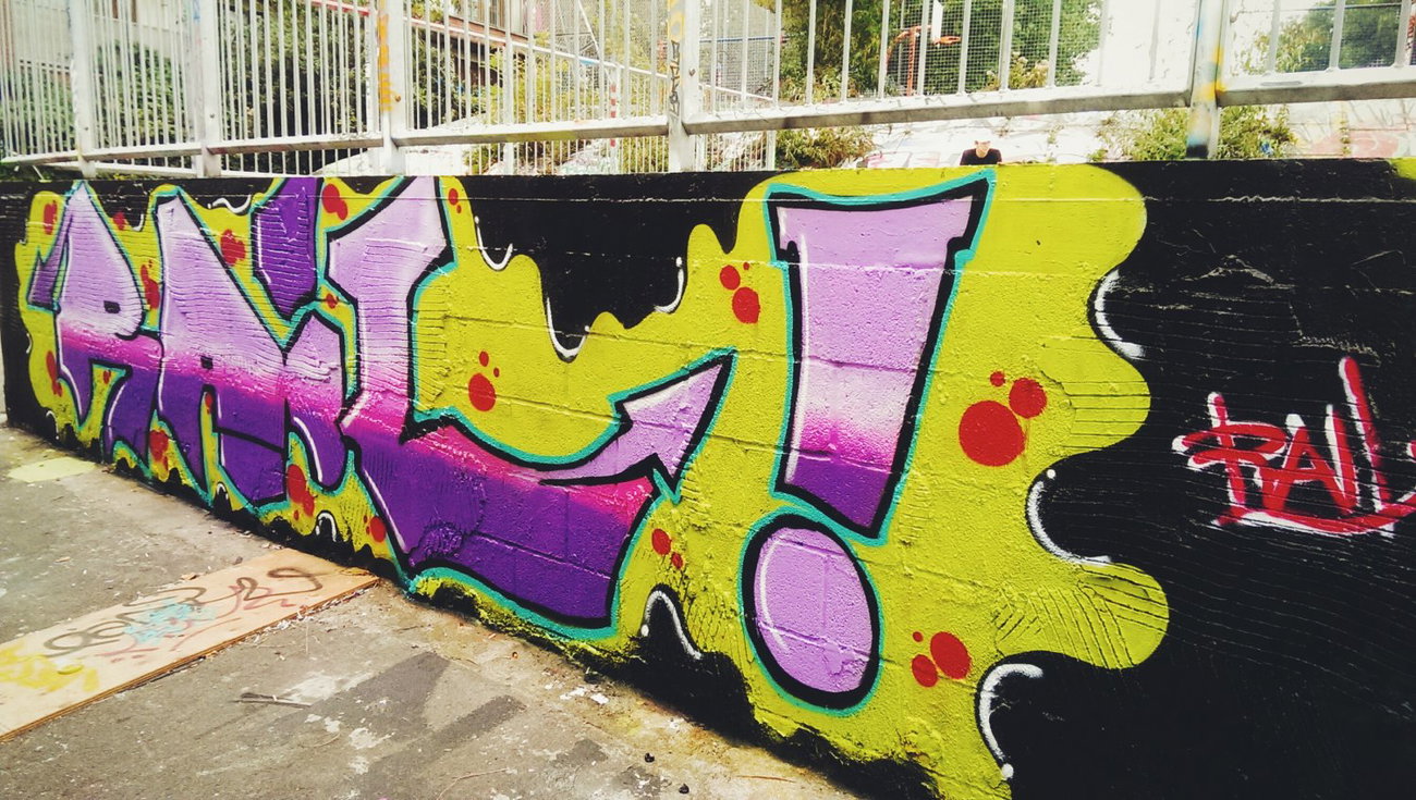 Graffiti Wall - Photo by rail