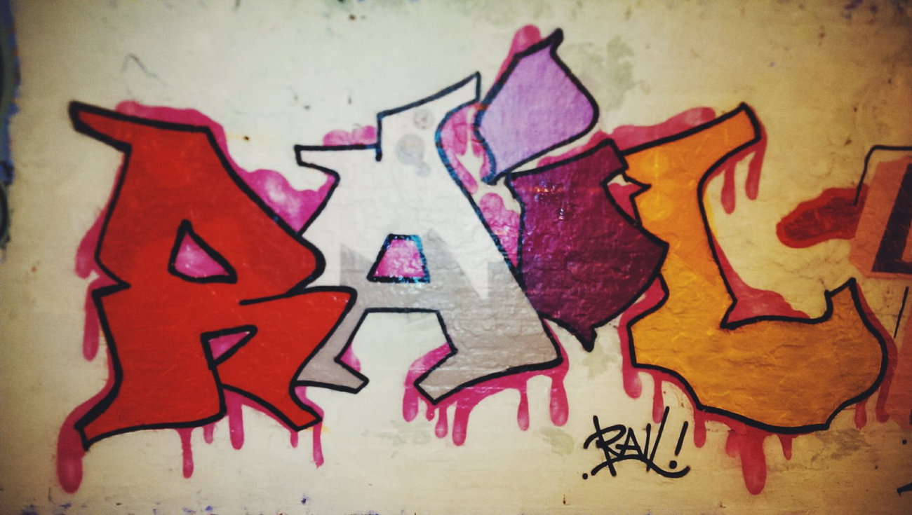 Graffiti Wall - Photo by rail
