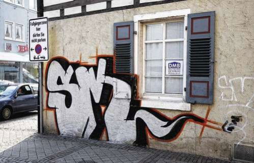 Graffiti Bombing - Photo by ramuk - SM