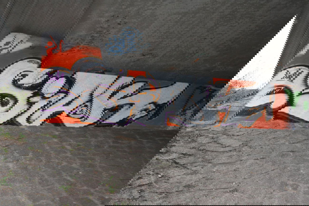 Graffiti Wall - Photo by ramuk - Siak, SK (2011)