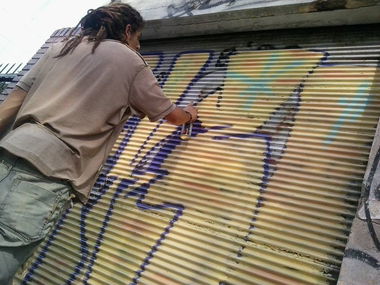 Graffiti Wall - Photo by raroking