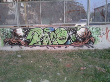 Graffiti Wall - Photo by raroking