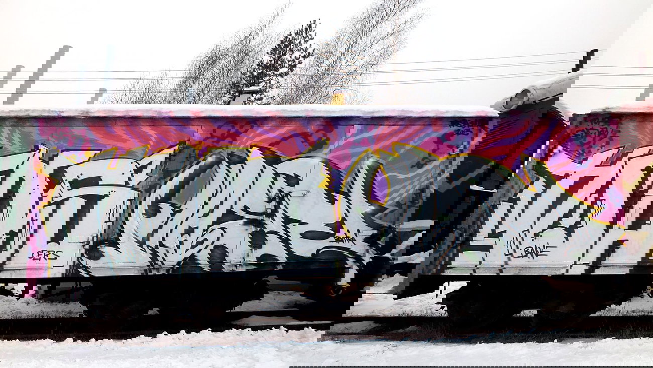 Graffiti Train in ?aziska Górne - Photo by rasexone1 - tuas, rase (2013)