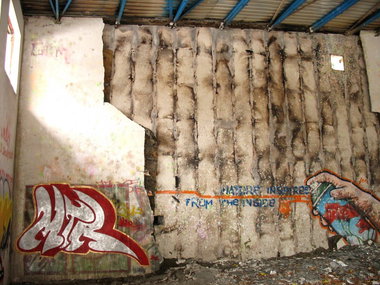 Graffiti Bombing - Photo by rasexone1 - mtr (2012)