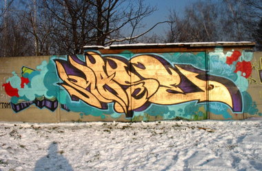 Graffiti Wall - Photo by rasexone1 - rase (2012)