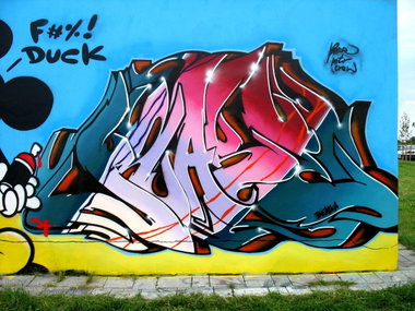 Graffiti Wall - Photo by rasexone1 - rase (2011)
