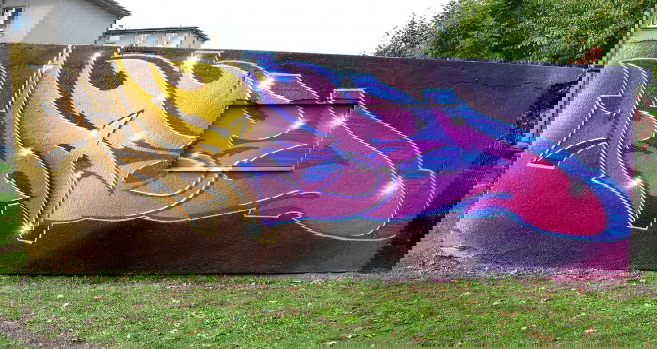 Graffiti Wall - Photo by rasexone1 - rase (2013)