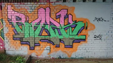 Graffiti Wall - Photo by rask