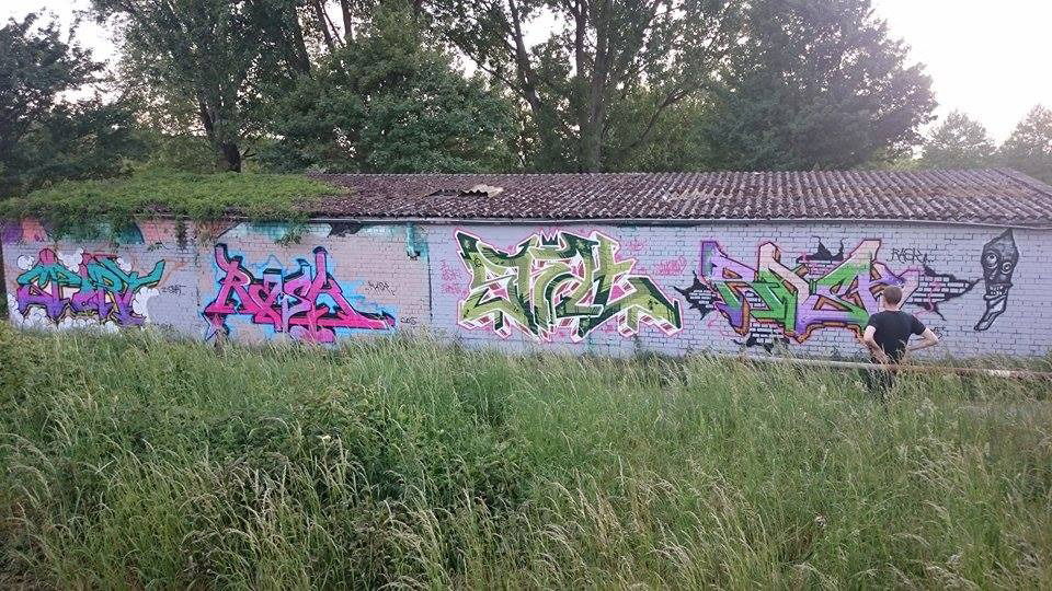 Graffiti Wall - Photo by rask