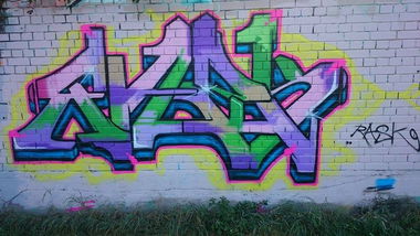 Graffiti Wall - Photo by rask