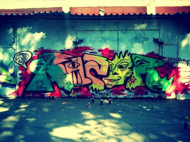 Graffiti Wall in Moscow - Photo by razorcik - happy, b-day, rusa (2012)