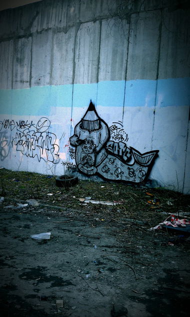 Graffiti Street Art - Photo by razorcik - razor (2012)