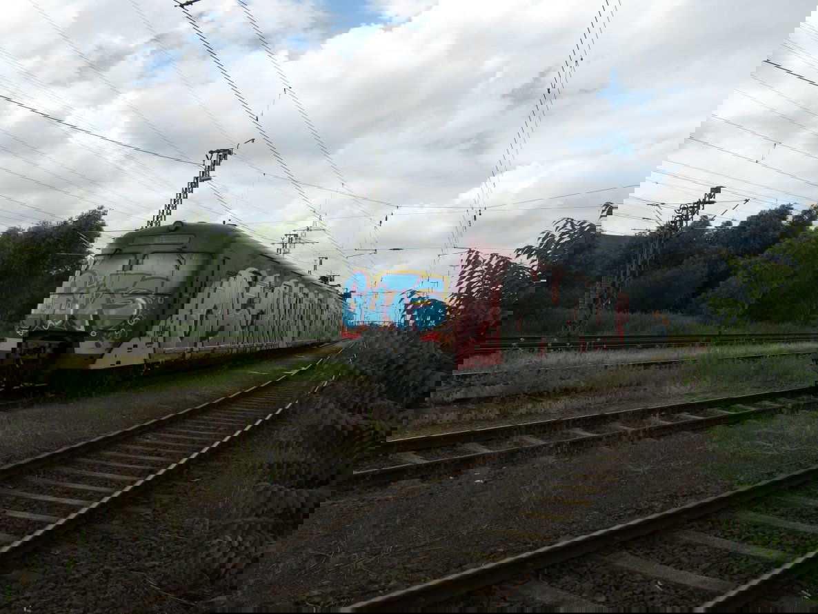 Graffiti Wall - Photo by real2real - guts, front