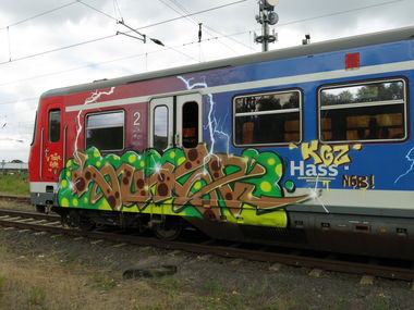 Graffiti Train - Photo by real2real - luke, kgz, trash (2014)
