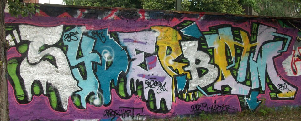 Graffiti Wall in berlin - Photo by realityReport - sider, batm (2013)