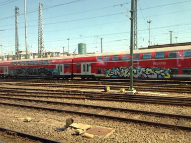 Graffiti Train in Frankfurt - Photo by rebels069 - raub, roleks