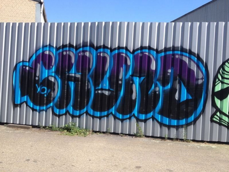 Graffiti Bombing in Frankfurt - Photo by rebels069 - chund