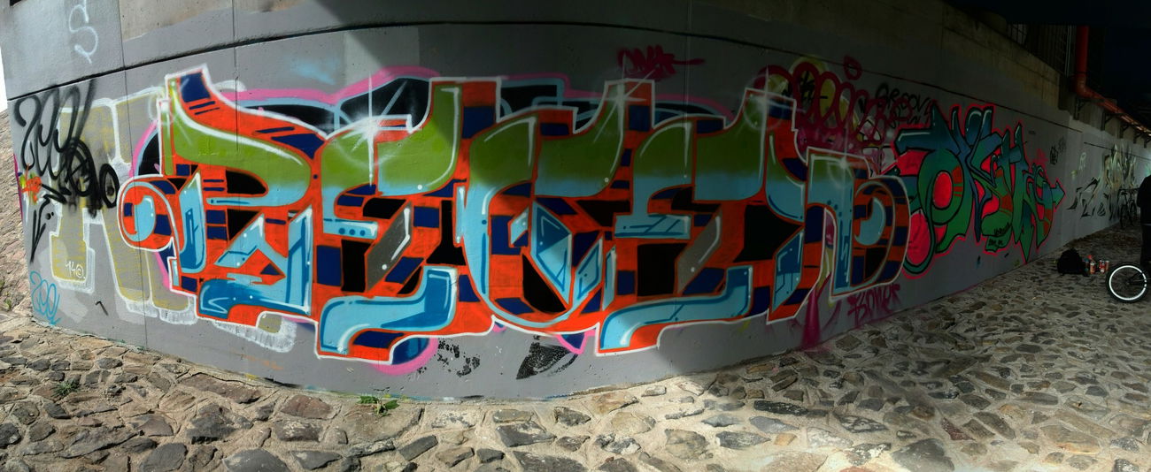 Graffiti Wall - Photo by regn (2014)