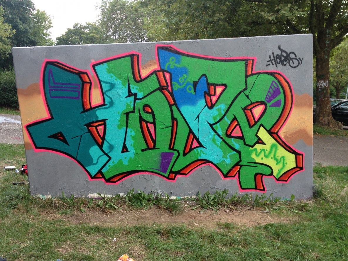 Graffiti Wall - Photo by renOsepoH