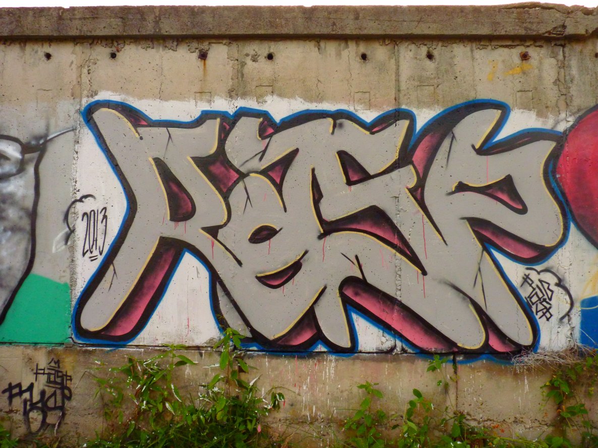 Graffiti Wall - Photo by resp