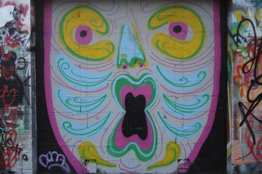 Graffiti Street Art - Photo by restlessleg - nuna (2012)