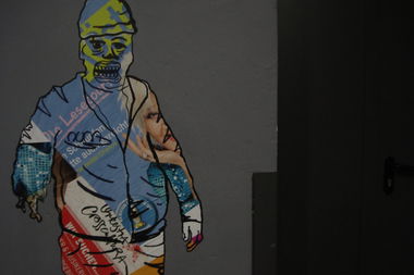 Graffiti Street Art in Essen - Photo by restlessleg - nuna (2013)