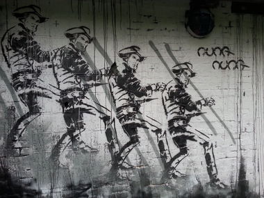 Graffiti Street Art in Mülheim an der Ruhr - Photo by restlessleg - nuna (2014)