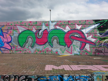 Graffiti Wall - Photo by restlessleg - nuna (2015)