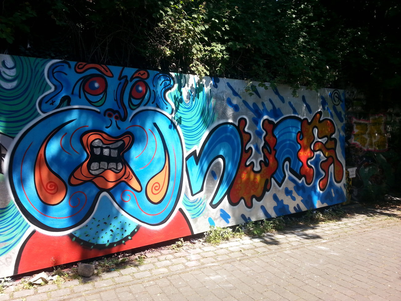 Graffiti Wall - Photo by restlessleg - nuna (2015)